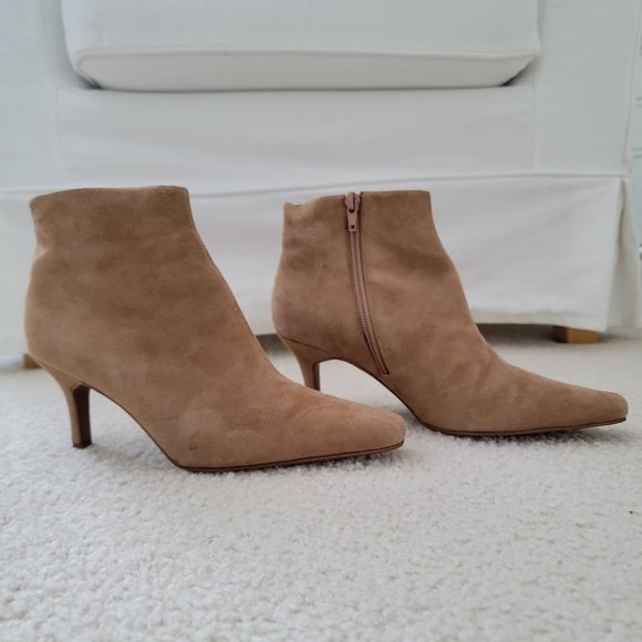 VENUS USA Camel Suede Zip Ankle Boots Size 6M - Picture 3 of 8